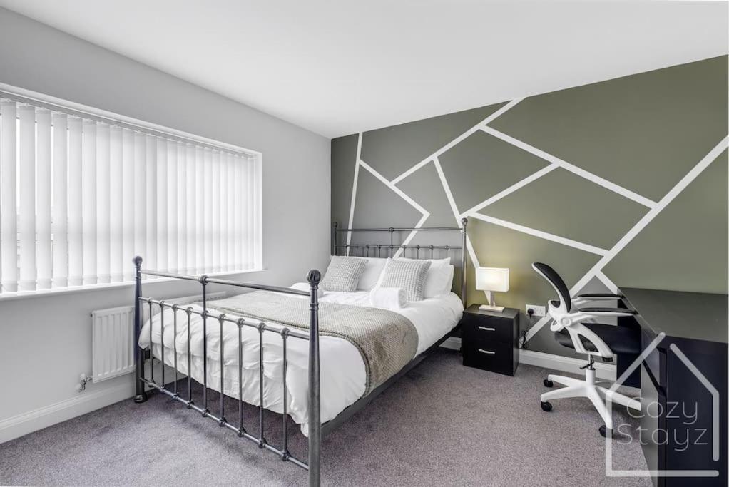 Beautiful 5 Bedroom Home In The City Centre With Gated Parking Birmingham Bagian luar foto